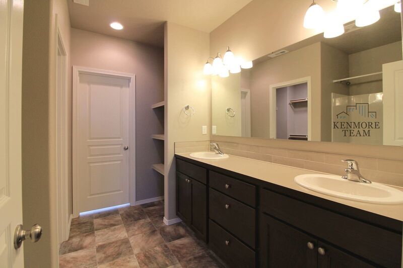 3 Bed/2 Bath West Pasco Rambler property image