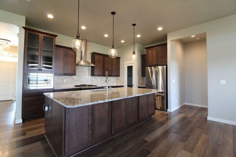 4 Bed/2.5 Bath + an Office Home in Richland property image