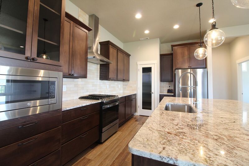 4 Bed/2.5 Bath + an Office Home in Richland property image