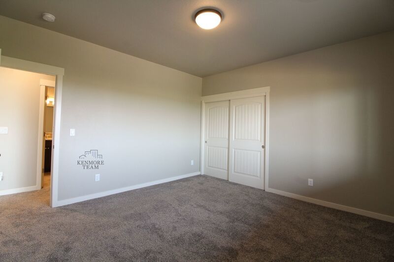 4 Bed/2.5 Bath + an Office Home in Richland property image