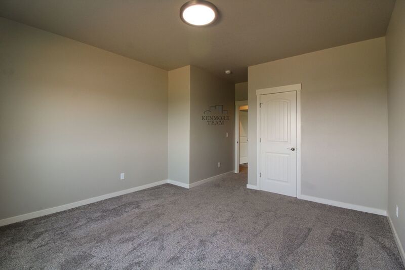 4 Bed/2.5 Bath + an Office Home in Richland property image