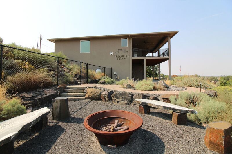 4 Bed/2.5 Bath + an Office Home in Richland property image