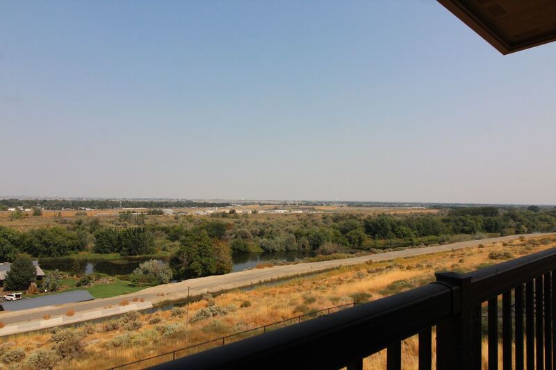 4 Bed/2.5 Bath + an Office Home in Richland property image