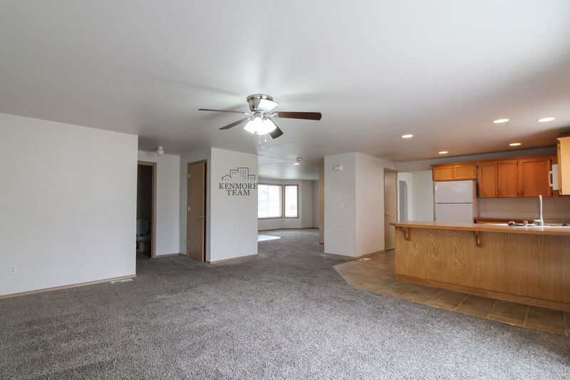 4 Bed/2.5 Bath House in West Pasco property image