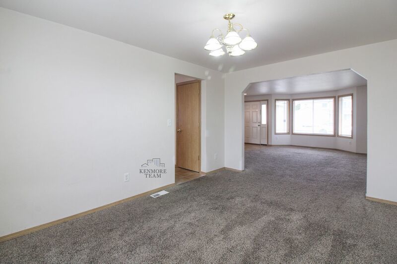 4 Bed/2.5 Bath House in West Pasco property image