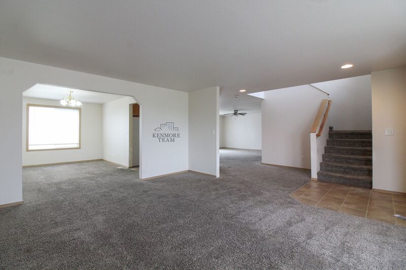 4 Bed/2.5 Bath House in West Pasco property image