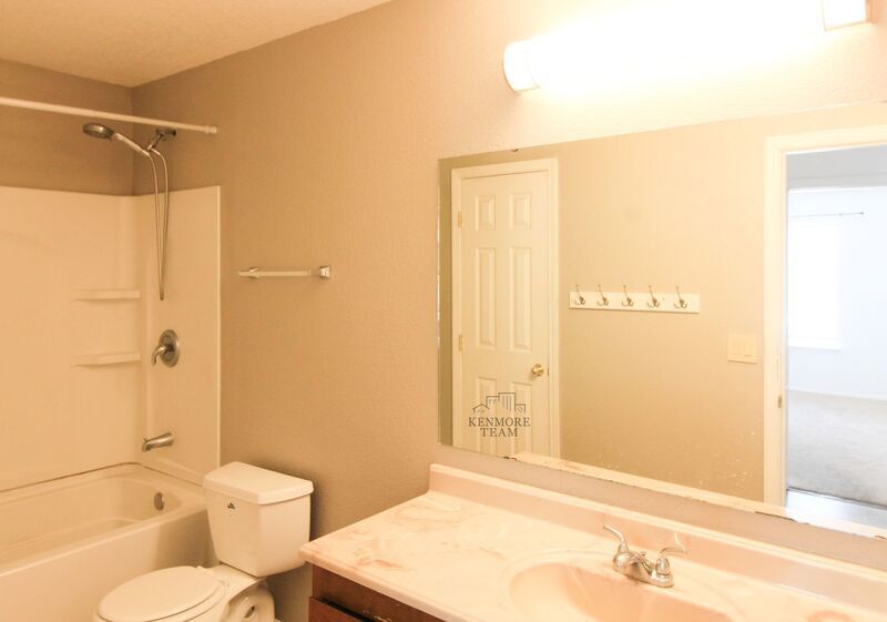 2 bedroom, 1 bath Apartment in Kennewick property image