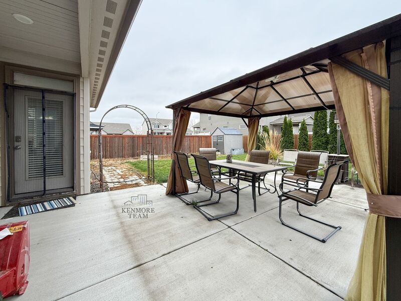 FURNISHED 3 Bed/2 Bath House in South Kennewick property image