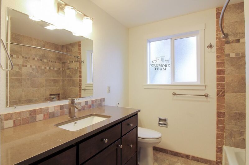 5 Bed/3 Bath + an Office/Bonus Room House in North Richland property image