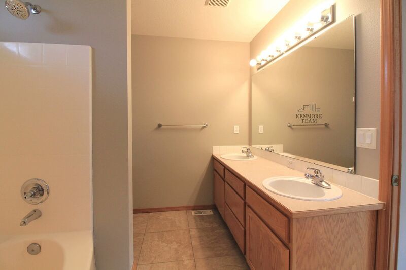 West Pasco 4 bed/3 bath Home property image