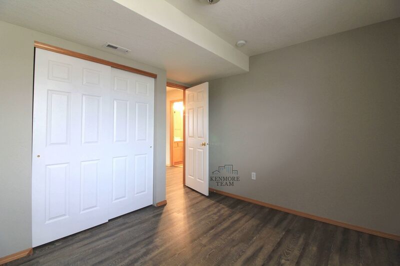 West Pasco 4 bed/3 bath Home property image