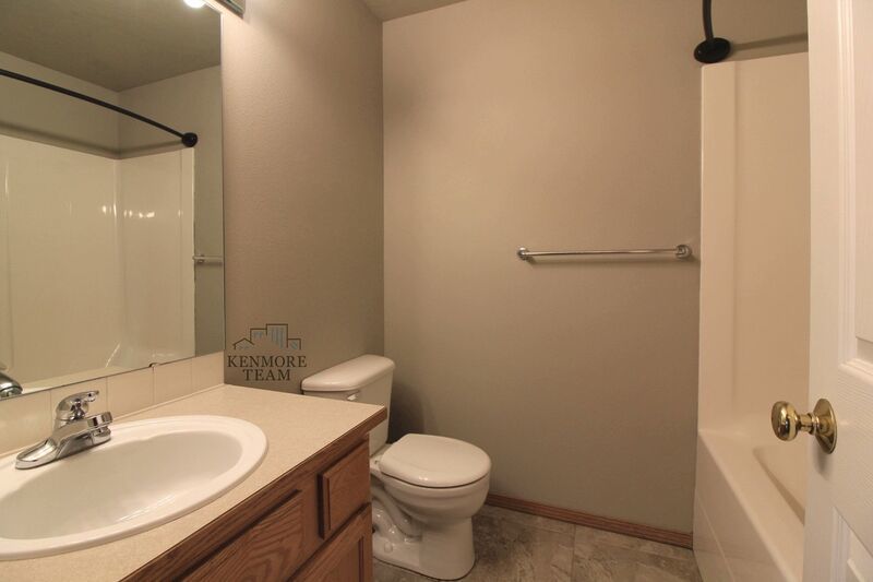 West Pasco 4 bed/3 bath Home property image