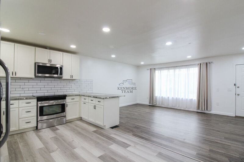 3 Bed/1 Bath Duplex in Central Richland property image