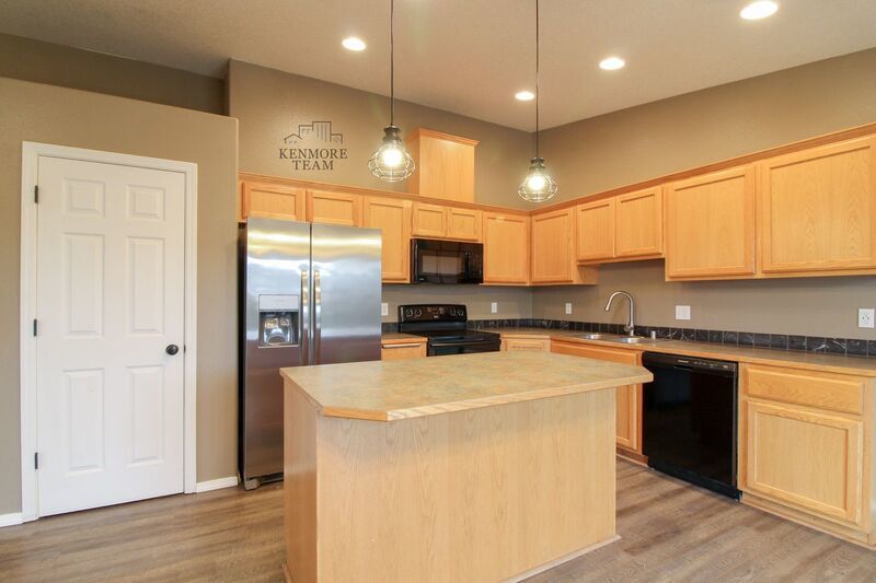 3 Bed/2 Bath + an Office Home in West Pasco property image