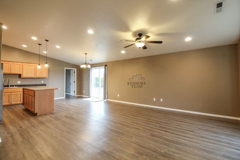 3 Bed/2 Bath + an Office Home in West Pasco property image