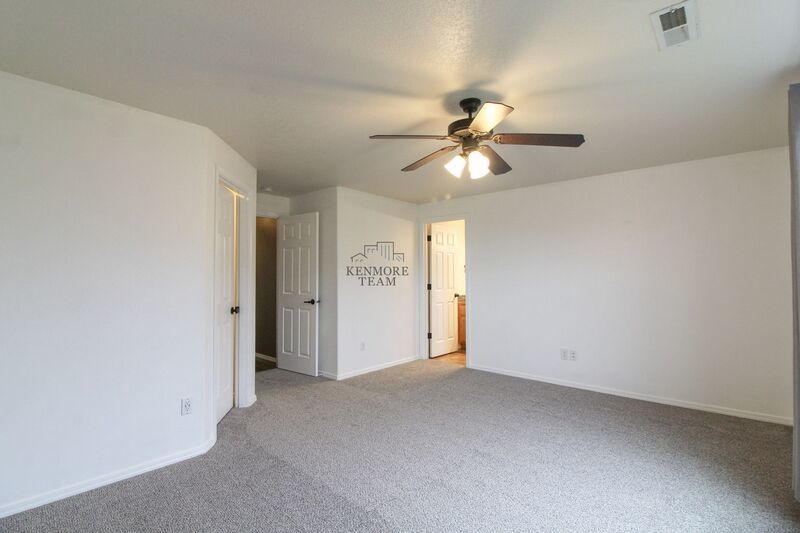 3 Bed/2 Bath + an Office Home in West Pasco property image