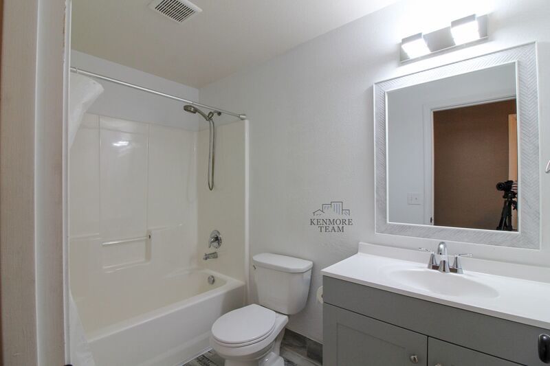 3 Bed/2 Bath + an Office Home in West Pasco property image