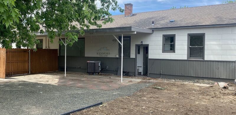 2 Bed/1 Bath Updated Duplex in Central Richland property image